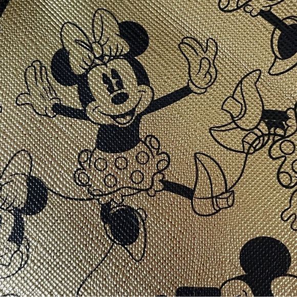 DISNEY Minnie Mouse Gold Wristlet frolicking flirty fun Minnie’s dancing whimsy - Picture 2 of 14